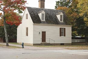 Colonial Houses, an Official Colonial Williamsburg Hotel