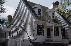 Colonial Houses, an Official Colonial Williamsburg Hotel