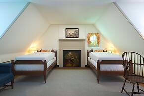 Colonial Houses, an Official Colonial Williamsburg Hotel