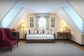 Colonial Houses, an Official Colonial Williamsburg Hotel