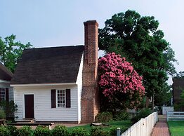 Colonial Houses, an Official Colonial Williamsburg Hotel