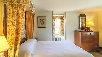 Colonial Houses, an Official Colonial Williamsburg Hotel