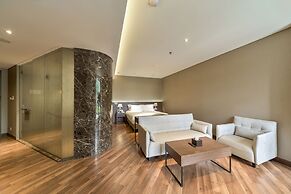 Ashley Wahid Hasyim Jakarta