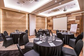 Ashley Wahid Hasyim Jakarta