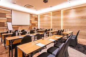 Ashley Wahid Hasyim Jakarta