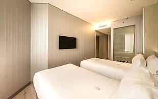 Ashley Wahid Hasyim Jakarta