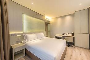 Ashley Wahid Hasyim Jakarta