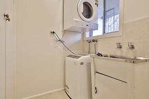 Ivy Units Glen Waverley