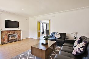 Ivy Units Glen Waverley