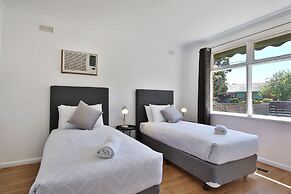 Ivy Units Glen Waverley