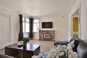 Ivy Units Glen Waverley