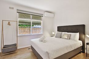Ivy Units Glen Waverley