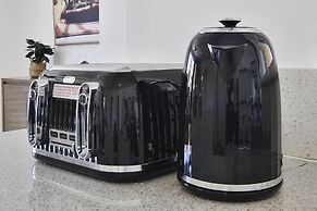 Ivy Units Glen Waverley