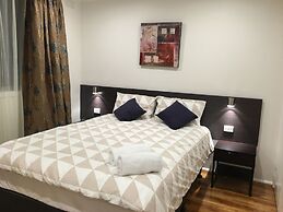 Ivy Units Glen Waverley