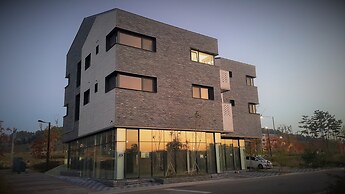 Airport Guesthouse Ko-In