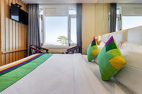 Treebo Varuna With Mountain View