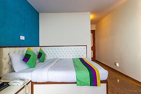 Treebo Varuna With Mountain View