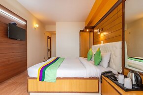 Treebo Varuna With Mountain View