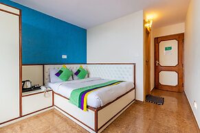 Treebo Varuna With Mountain View