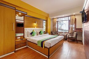 Treebo Varuna With Mountain View