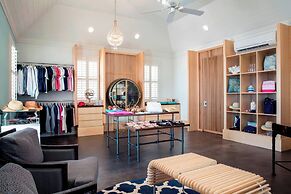 French Leave Resort, Autograph Collection