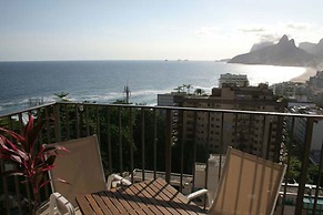Stunning View 2 Bdrm Apartment Arpoador