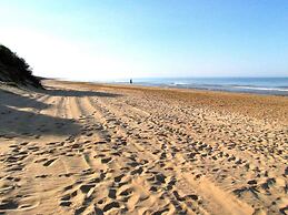 Delfino2 Casesicule, Nice Apartment with Balcony, Sand Beach at 70 mt,