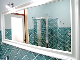 Delfino2 Casesicule, Nice Apartment with Balcony, Sand Beach at 70 mt,