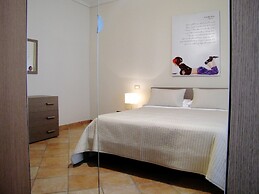 Delfino2 Casesicule, Nice Apartment with Balcony, Sand Beach at 70 mt,