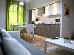 Delfino2 Casesicule, Nice Apartment with Balcony, Sand Beach at 70 mt,