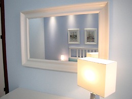 Delfino2 Casesicule, Nice Apartment with Balcony, Sand Beach at 70 mt,