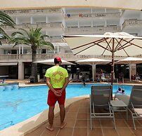 Hotel Apartamentos Cala Santanyi