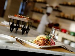 Novotel Lucknow Gomti Nagar Hotel