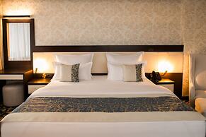 Malak Regency Hotel