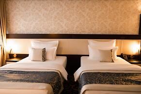 Malak Regency Hotel