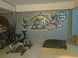 Norn Nung Len Cafe & Hostel