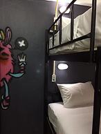 Norn Nung Len Cafe & Hostel