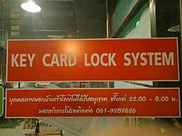 Norn Nung Len Cafe & Hostel