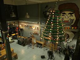 Norn Nung Len Cafe & Hostel