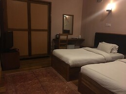 Khamsum Inn