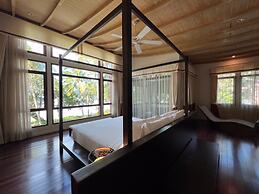 Amatapura Beach Villa 10