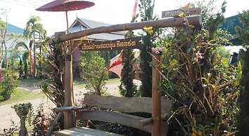 Heun Baan Rong Khun Resort