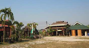 Heun Baan Rong Khun Resort
