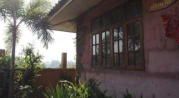 Heun Baan Rong Khun Resort