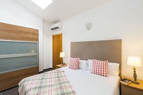 Apartamentos Cornellalux