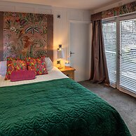 OYO The Townhouse