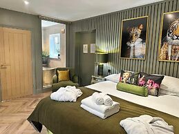 OYO The Townhouse