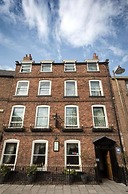 OYO The Townhouse