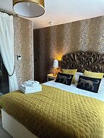 OYO The Townhouse
