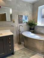 OYO The Townhouse